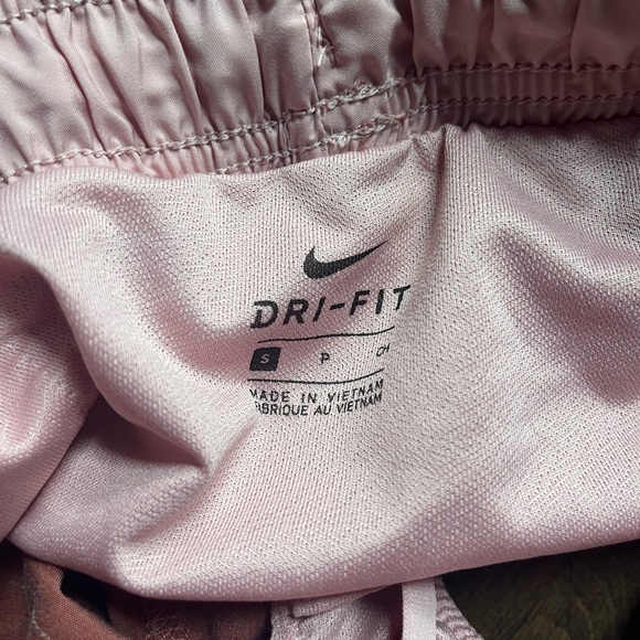 Nike Dri-Fit Running shorts! - Picture 3 of 7